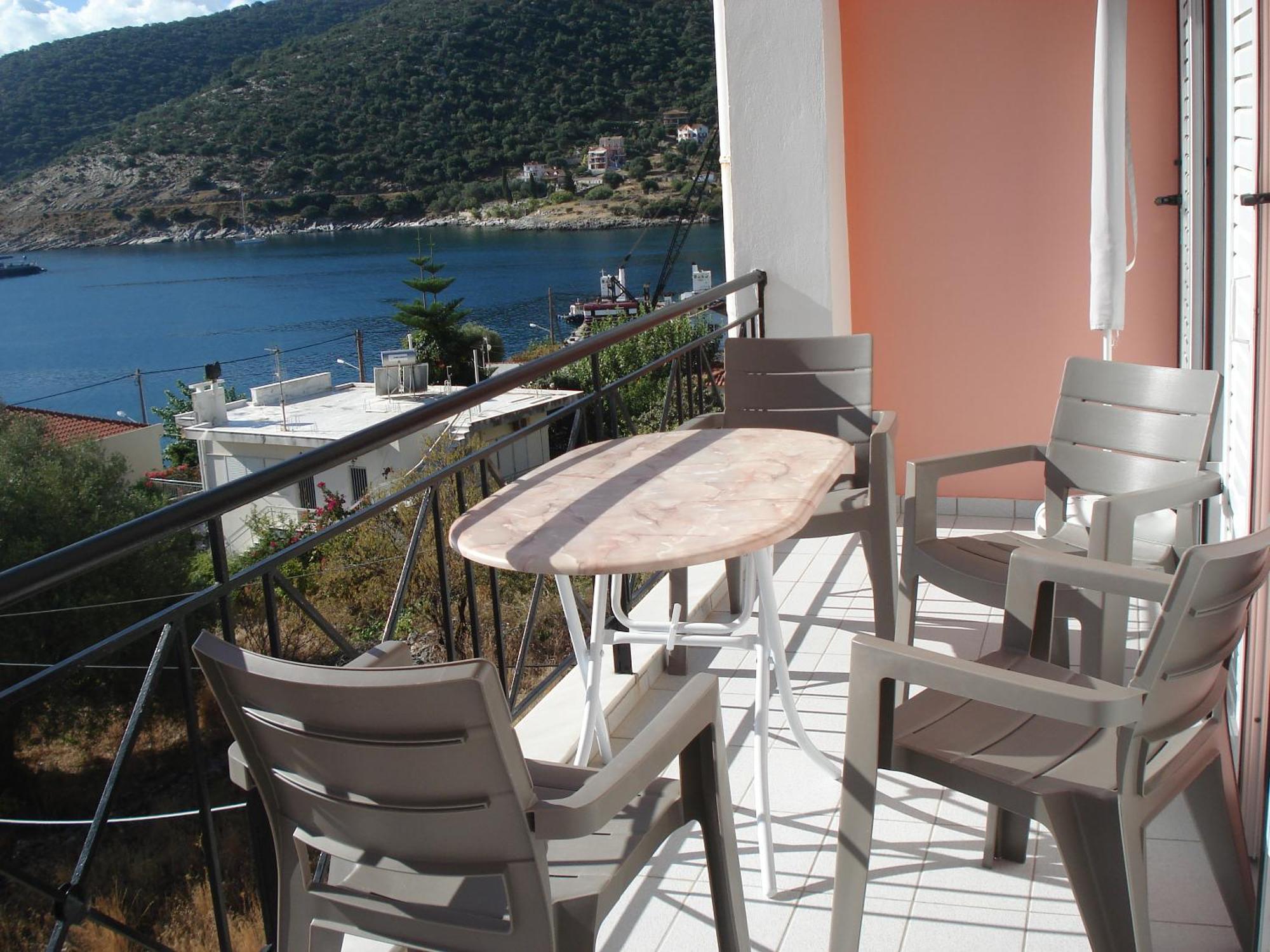Mema'S Apartment Agia Efimia Room photo