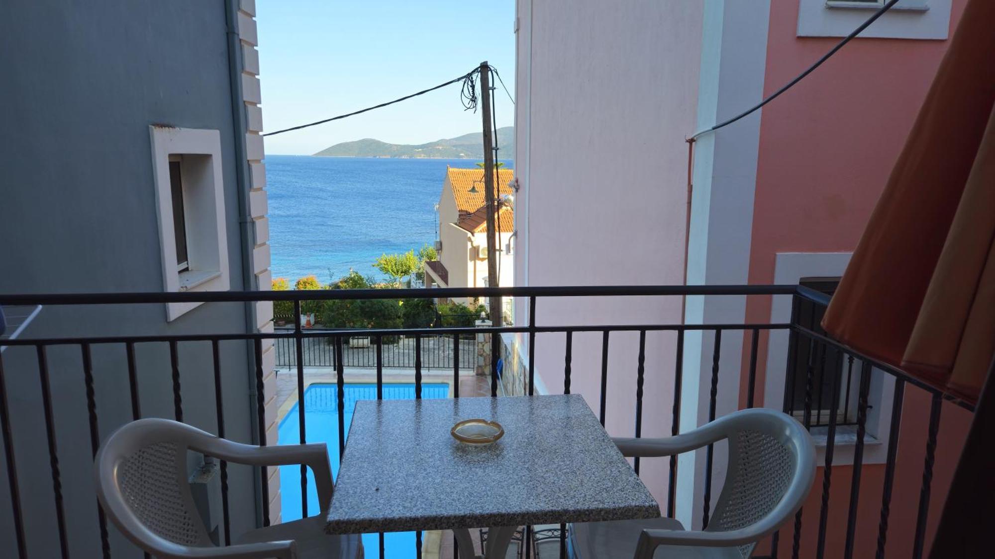Mema'S Apartment Agia Efimia Room photo